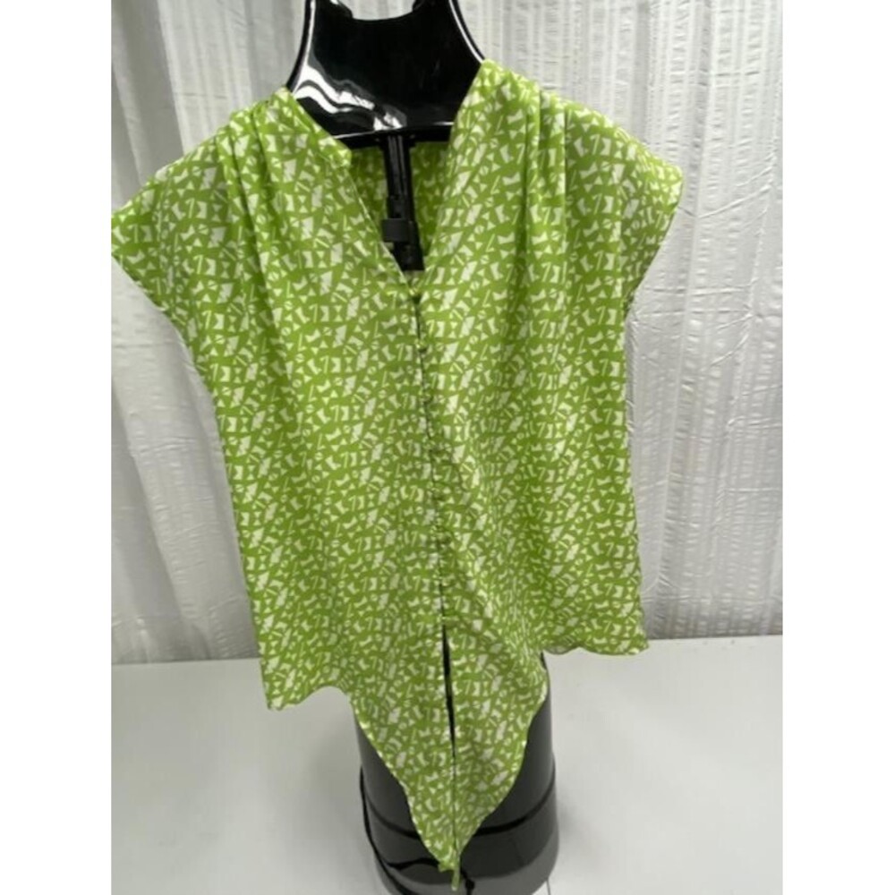 Josephine Womens Small Green White Geometric Print Handkerchief Hem Blouse